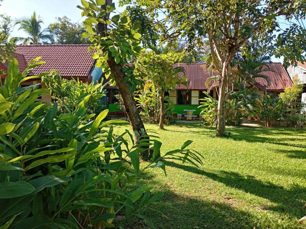 Anouxa Riverview Guesthouse Champasak Exterior foto