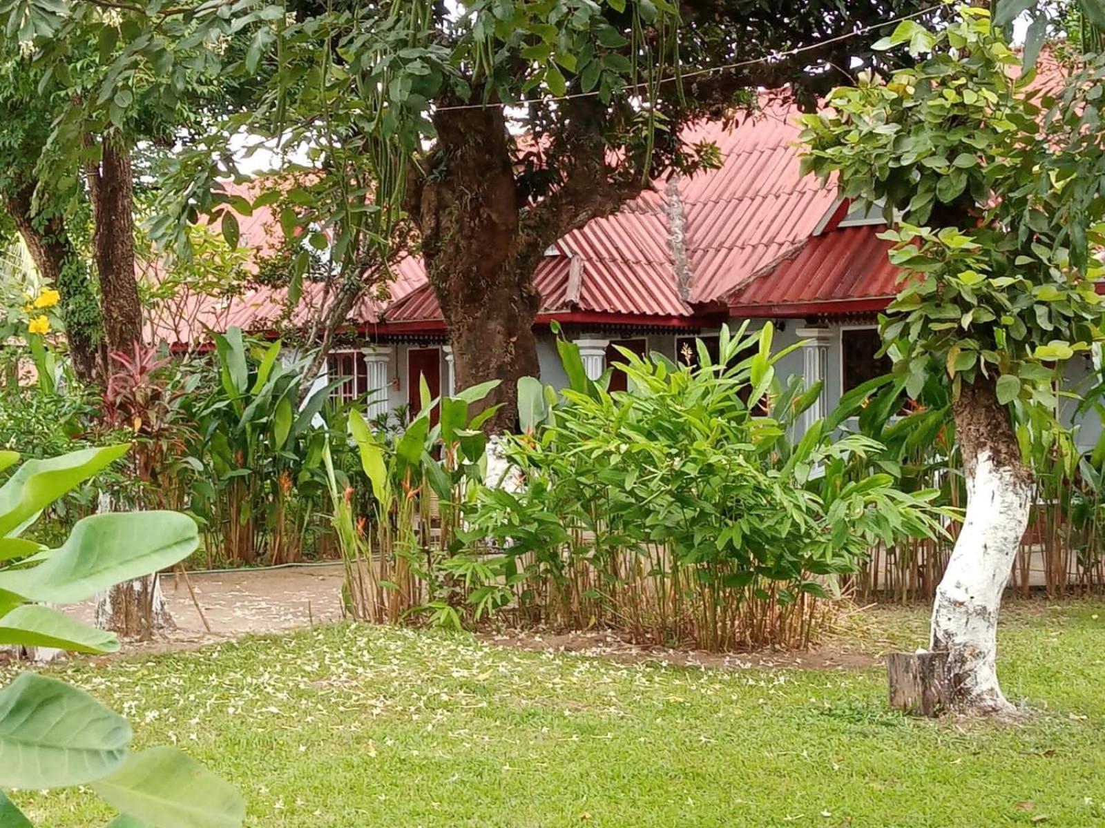 Anouxa Riverview Guesthouse Champasak Exterior foto