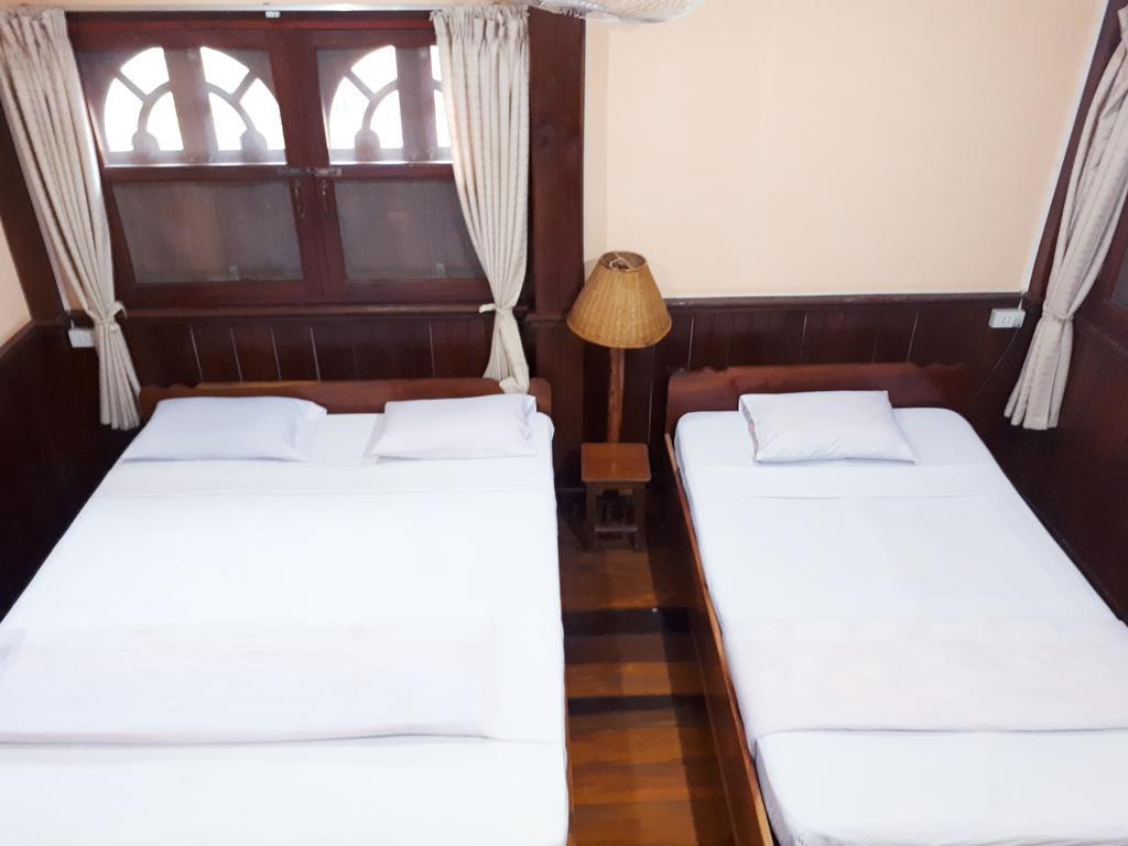 Anouxa Riverview Guesthouse Champasak Exterior foto