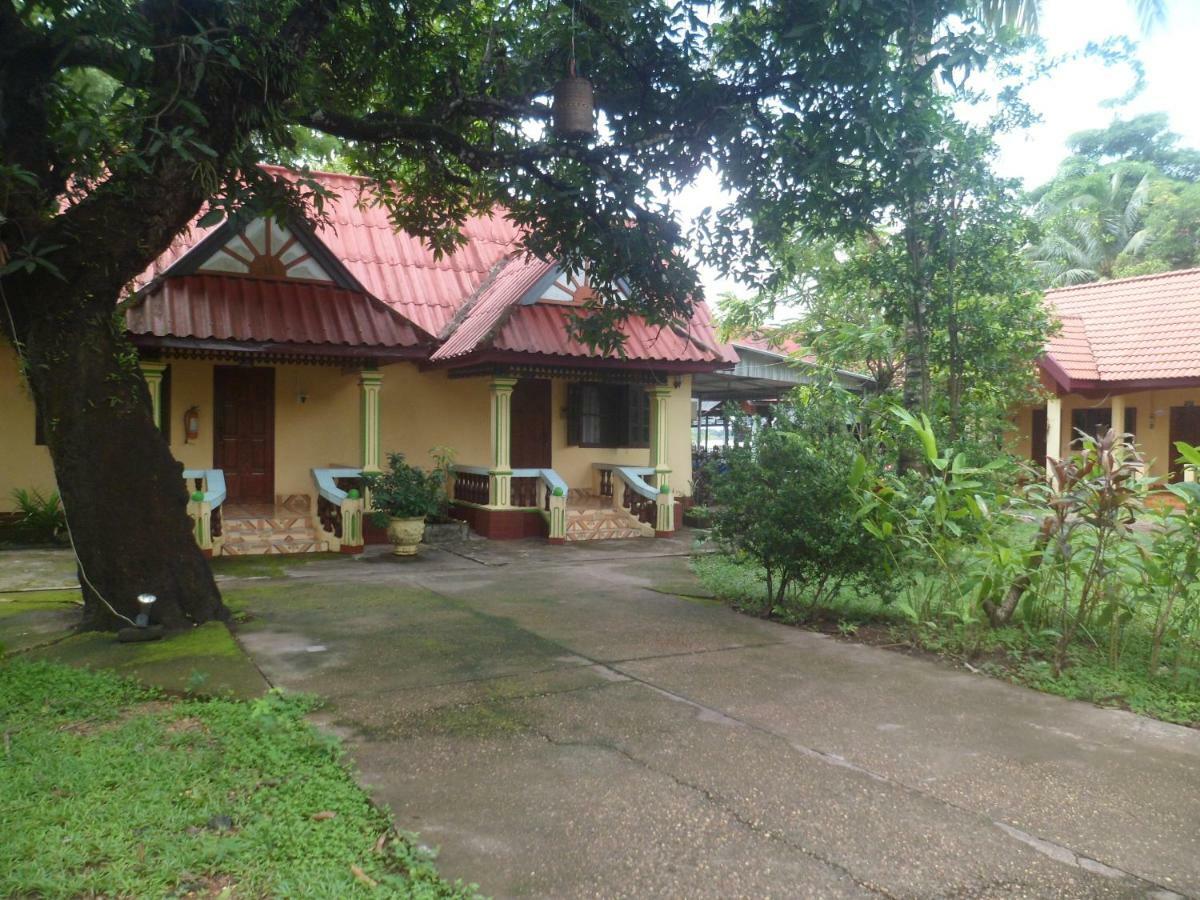 Anouxa Riverview Guesthouse Champasak Exterior foto